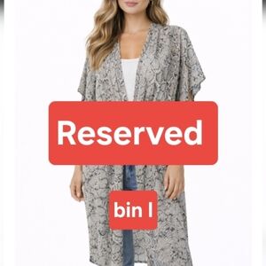 🚨 SOLD🚨 Carlos Womens Animal Print Kimono Drapy Front Tie Side Slits Gray